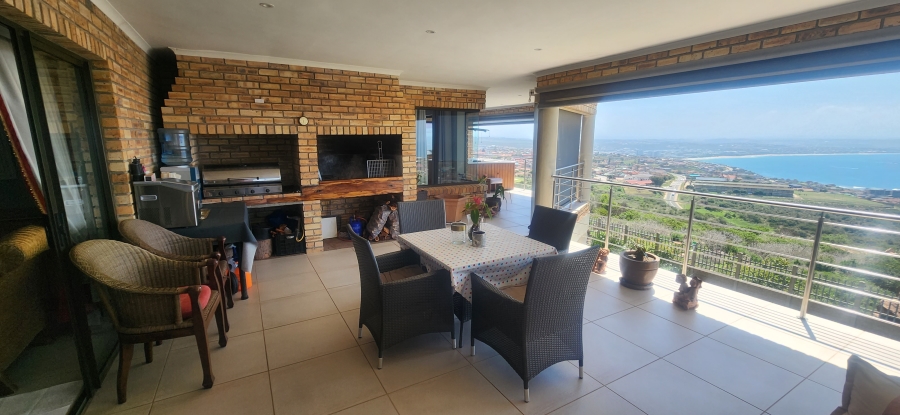 6 Bedroom Property for Sale in Da Nova Western Cape